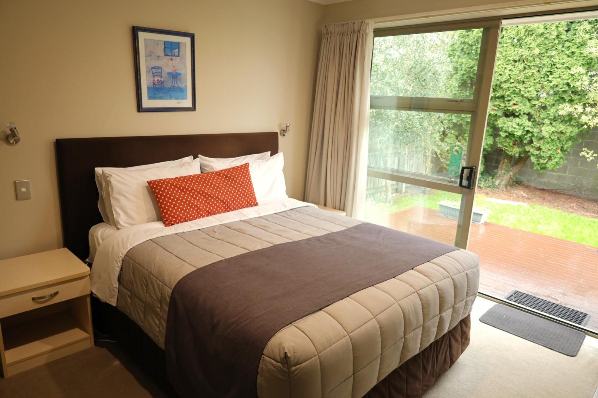 Tower Junction Motor Lodge: Central Stay with Free Railway Shuttle Christchurch Exterior photo