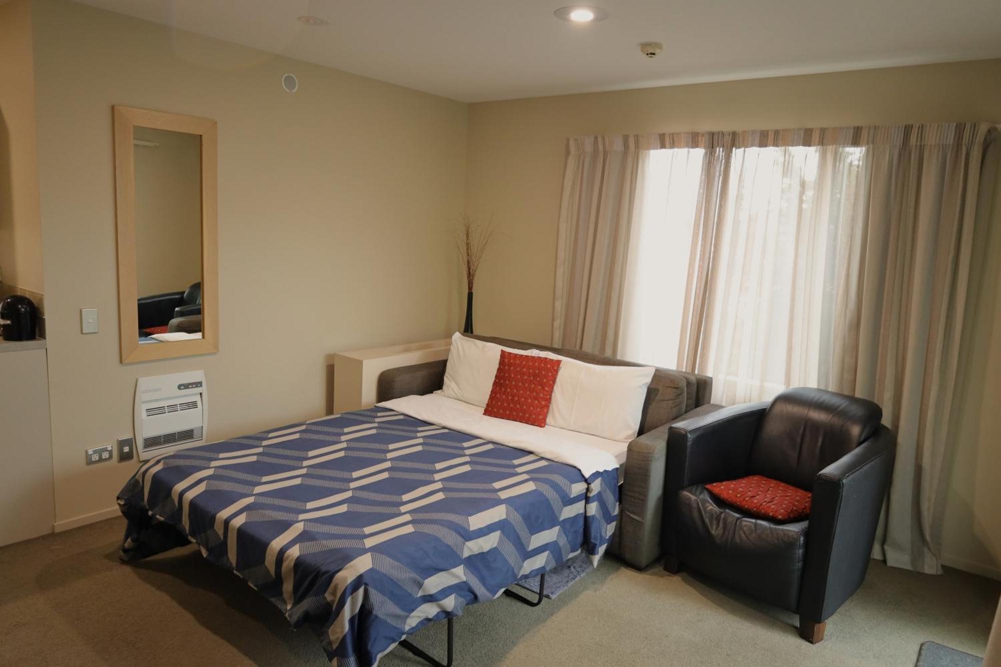 Tower Junction Motor Lodge: Central Stay with Free Railway Shuttle Christchurch Exterior photo
