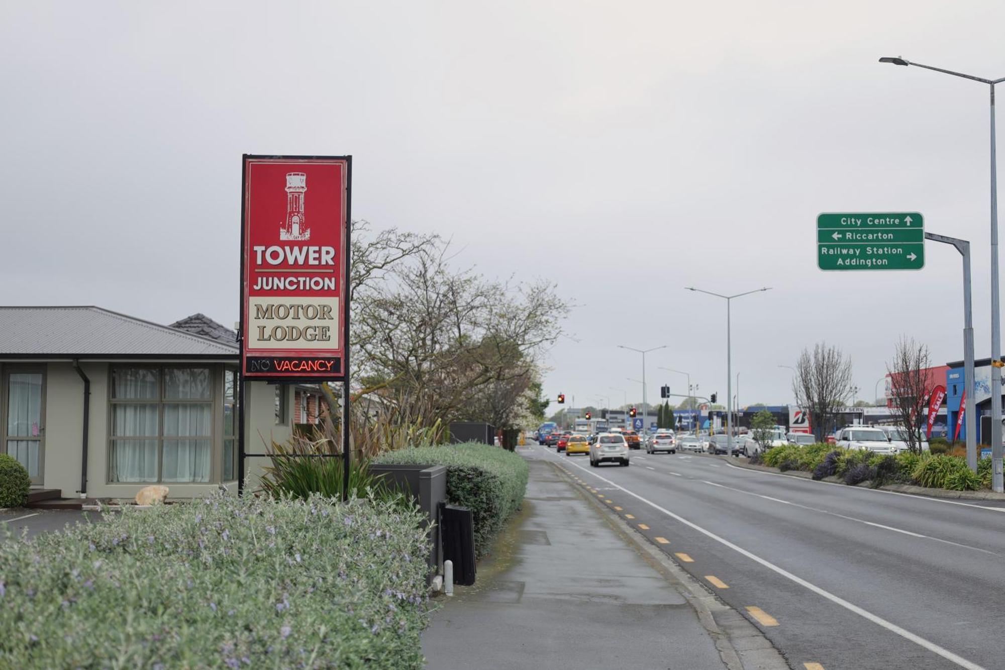 Tower Junction Motor Lodge: Central Stay with Free Railway Shuttle Christchurch Exterior photo