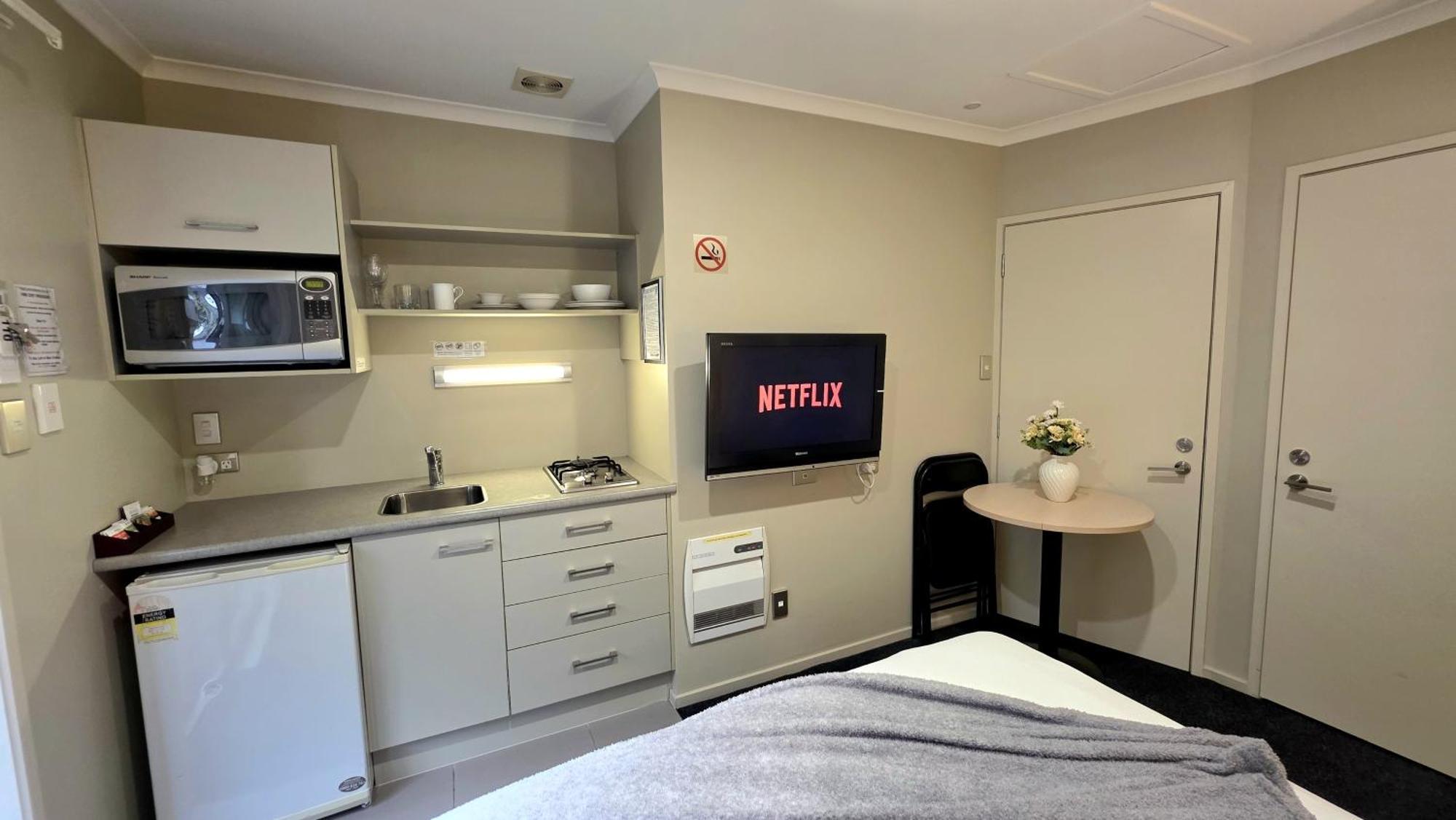 Tower Junction Motor Lodge: Central Stay with Free Railway Shuttle Christchurch Room photo