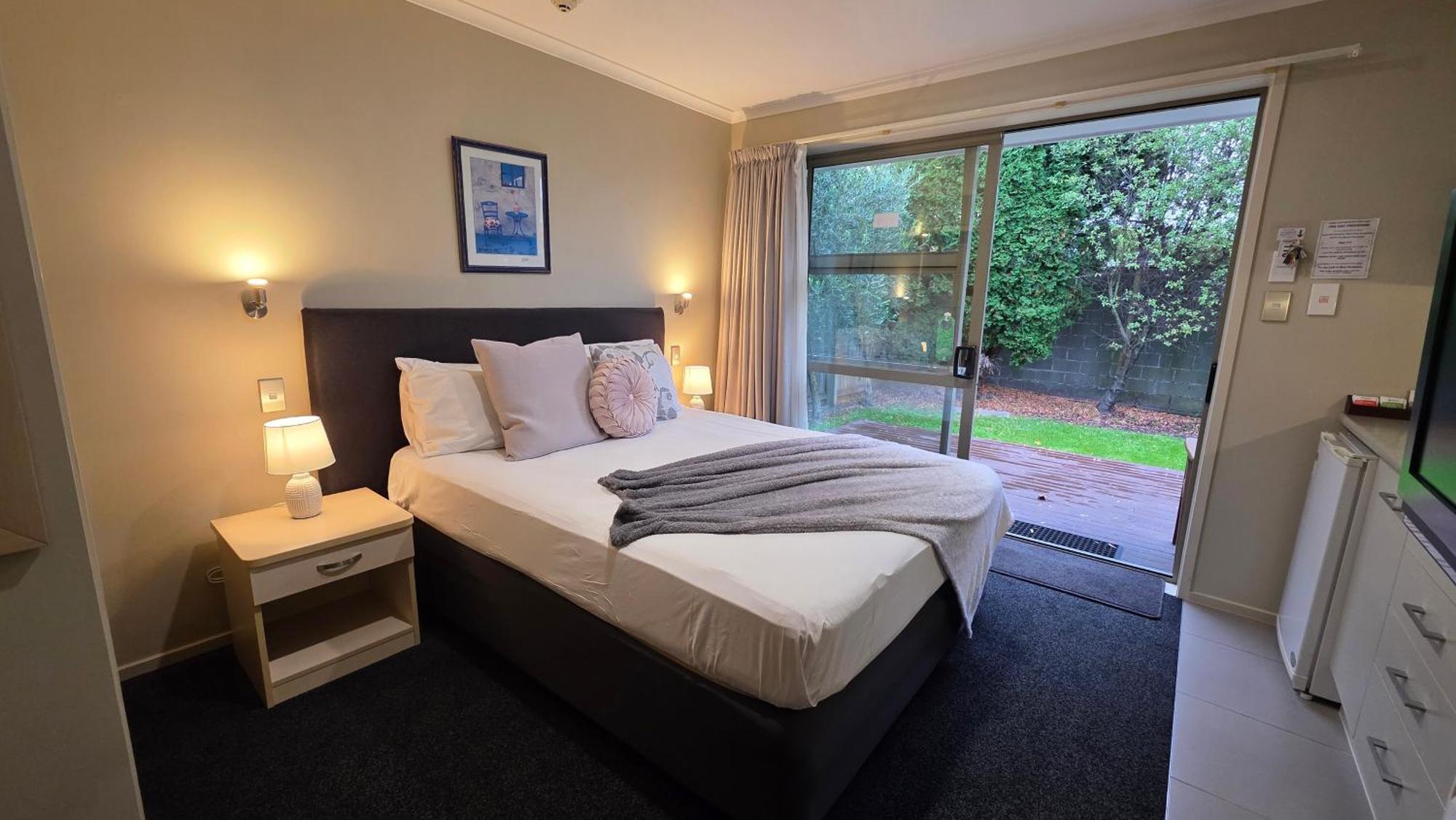 Tower Junction Motor Lodge: Central Stay with Free Railway Shuttle Christchurch Room photo
