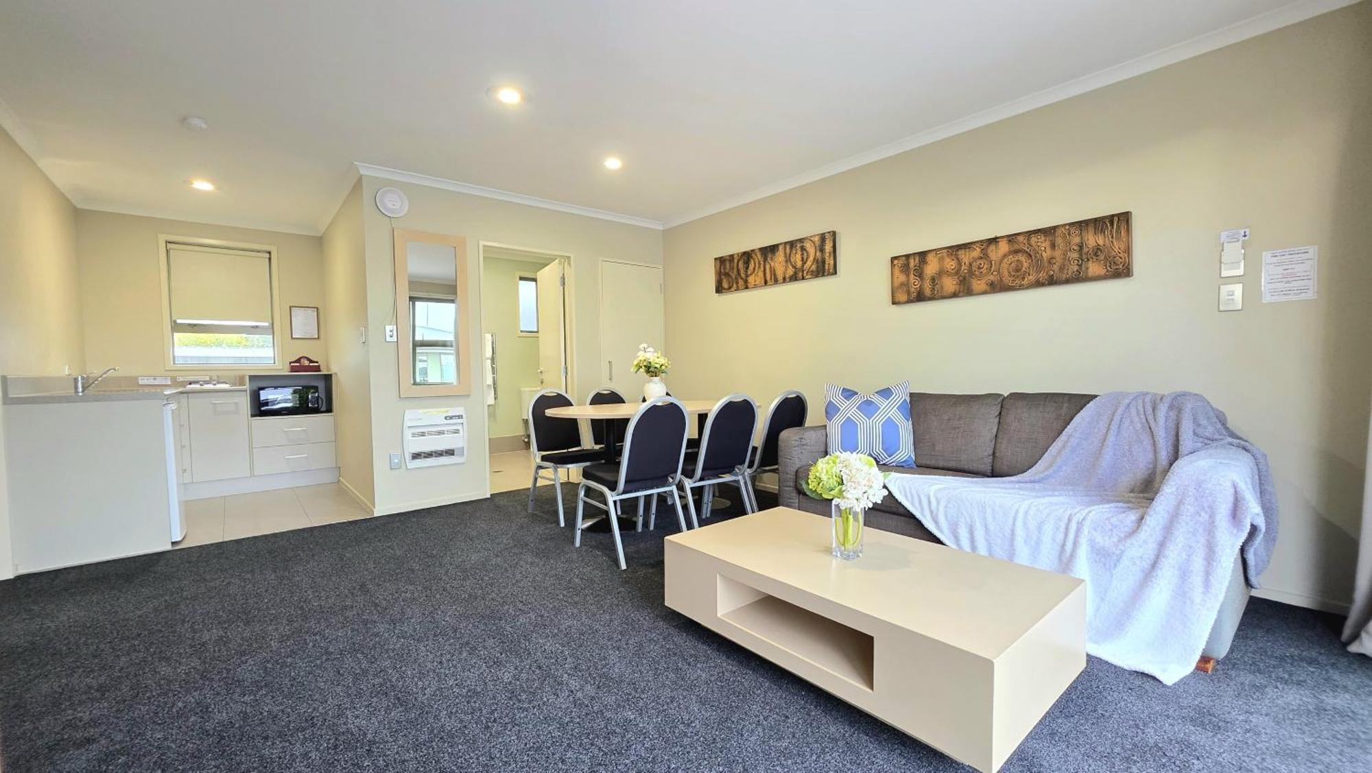 Tower Junction Motor Lodge: Central Stay with Free Railway Shuttle Christchurch Exterior photo
