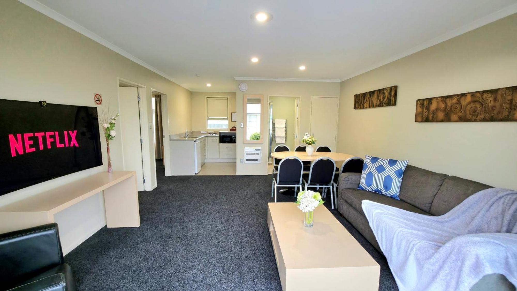Tower Junction Motor Lodge: Central Stay with Free Railway Shuttle Christchurch Exterior photo
