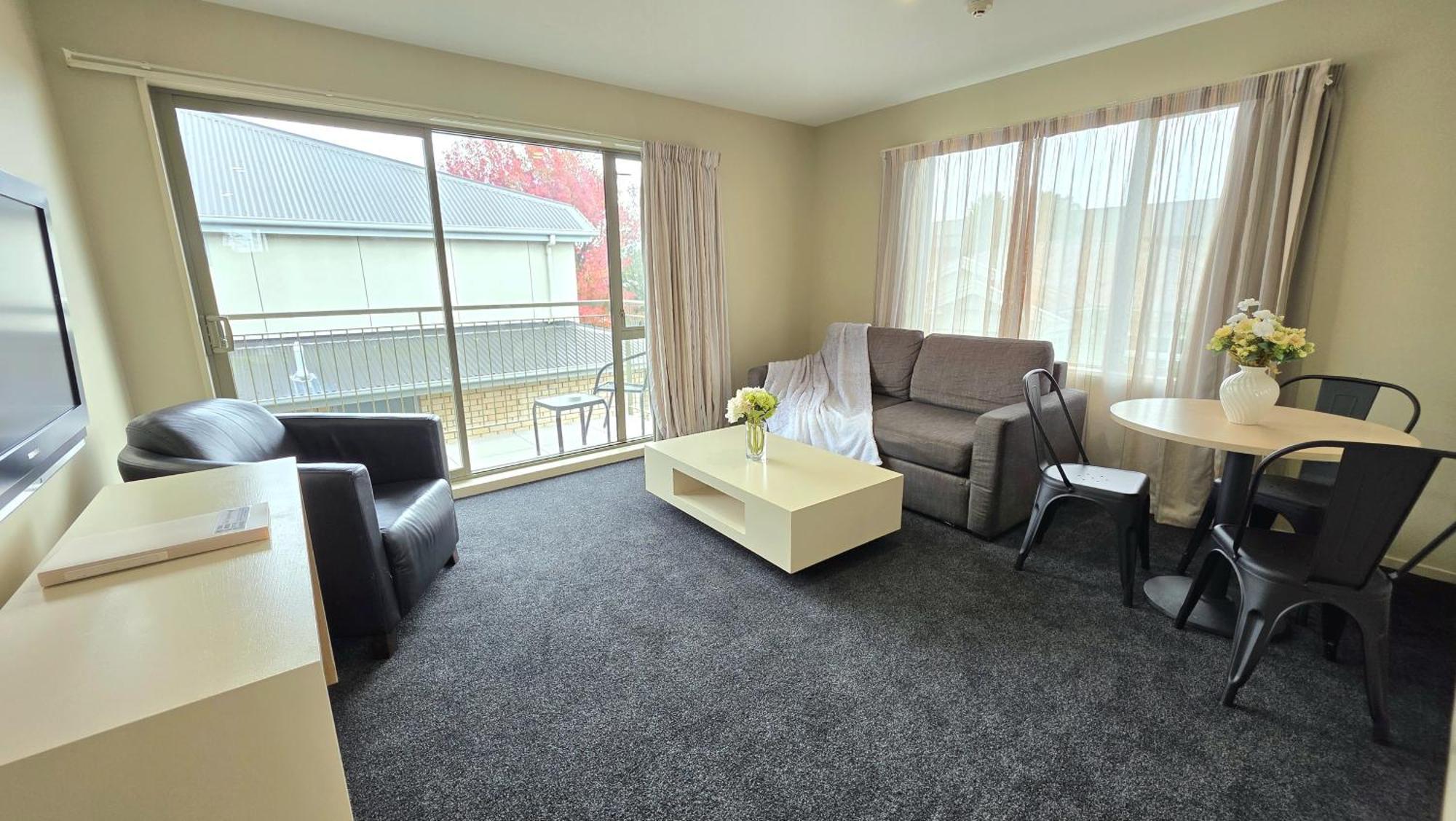 Tower Junction Motor Lodge: Central Stay with Free Railway Shuttle Christchurch Room photo