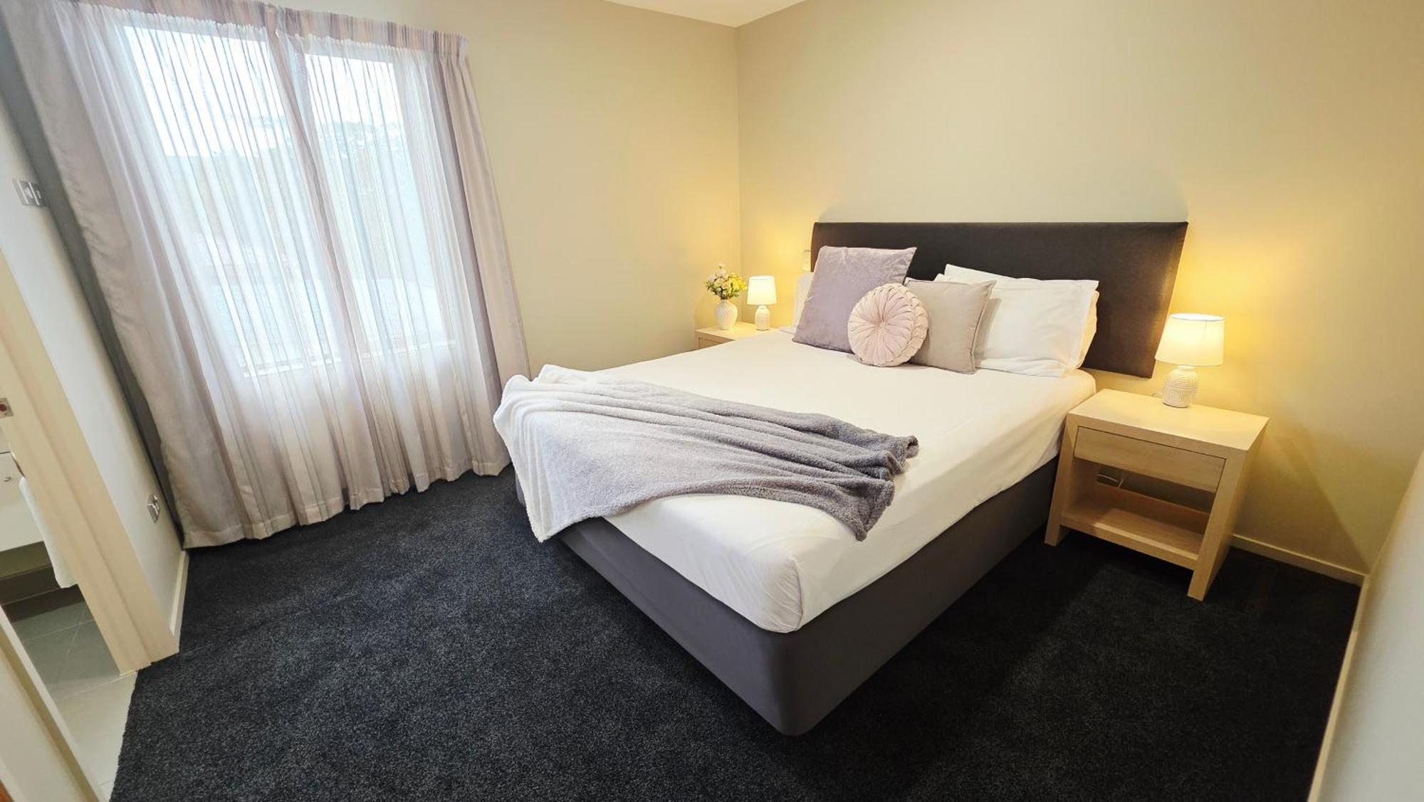 Tower Junction Motor Lodge: Central Stay with Free Railway Shuttle Christchurch Exterior photo