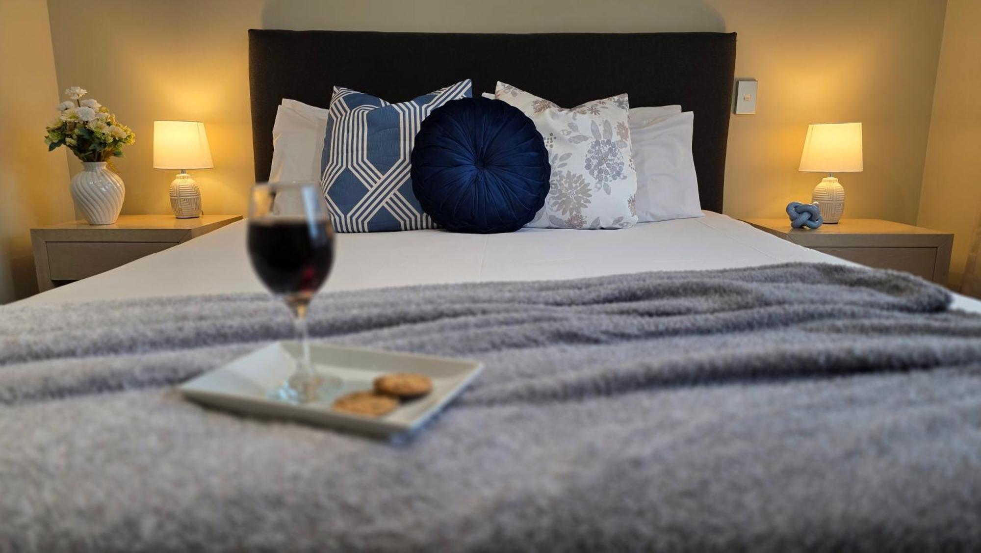 Tower Junction Motor Lodge: Central Stay with Free Railway Shuttle Christchurch Room photo
