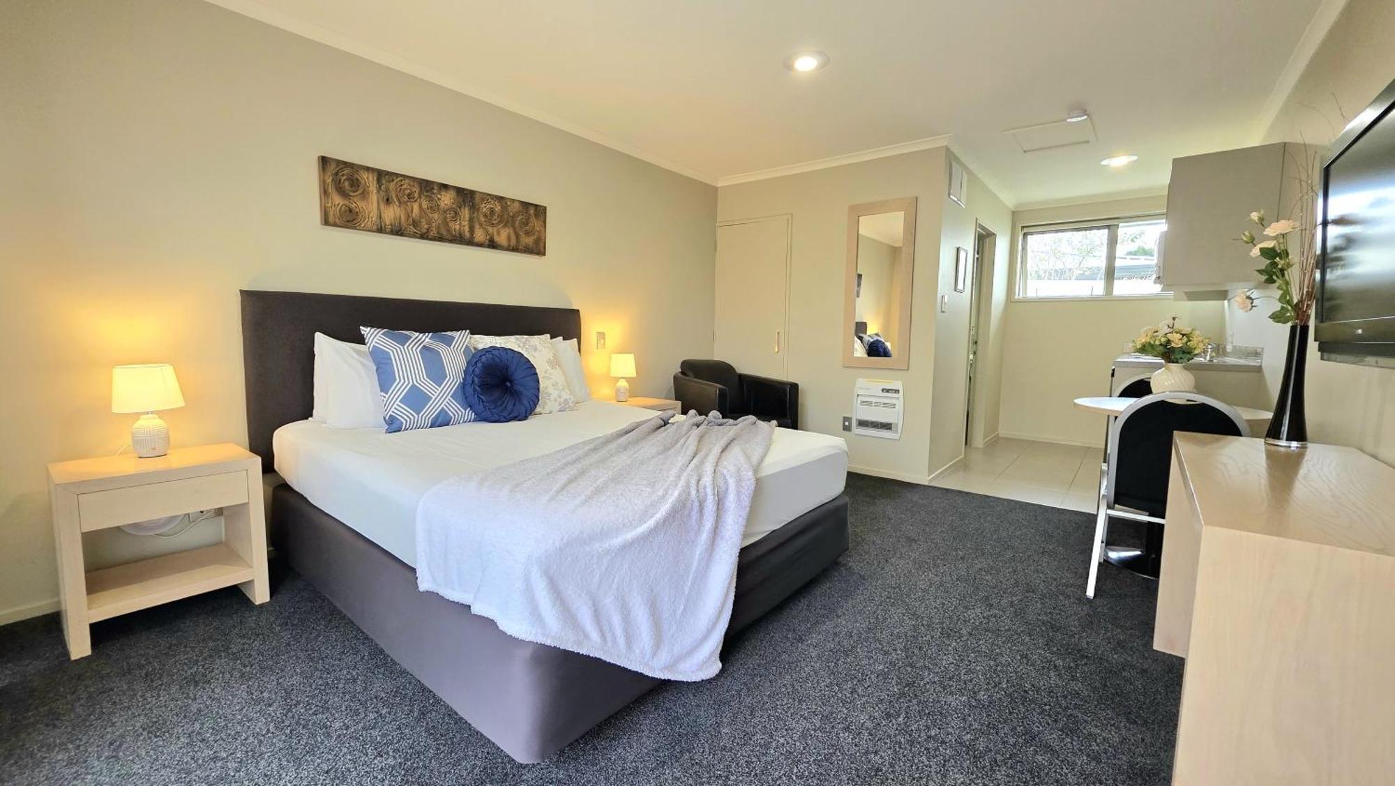 Tower Junction Motor Lodge: Central Stay with Free Railway Shuttle Christchurch Room photo