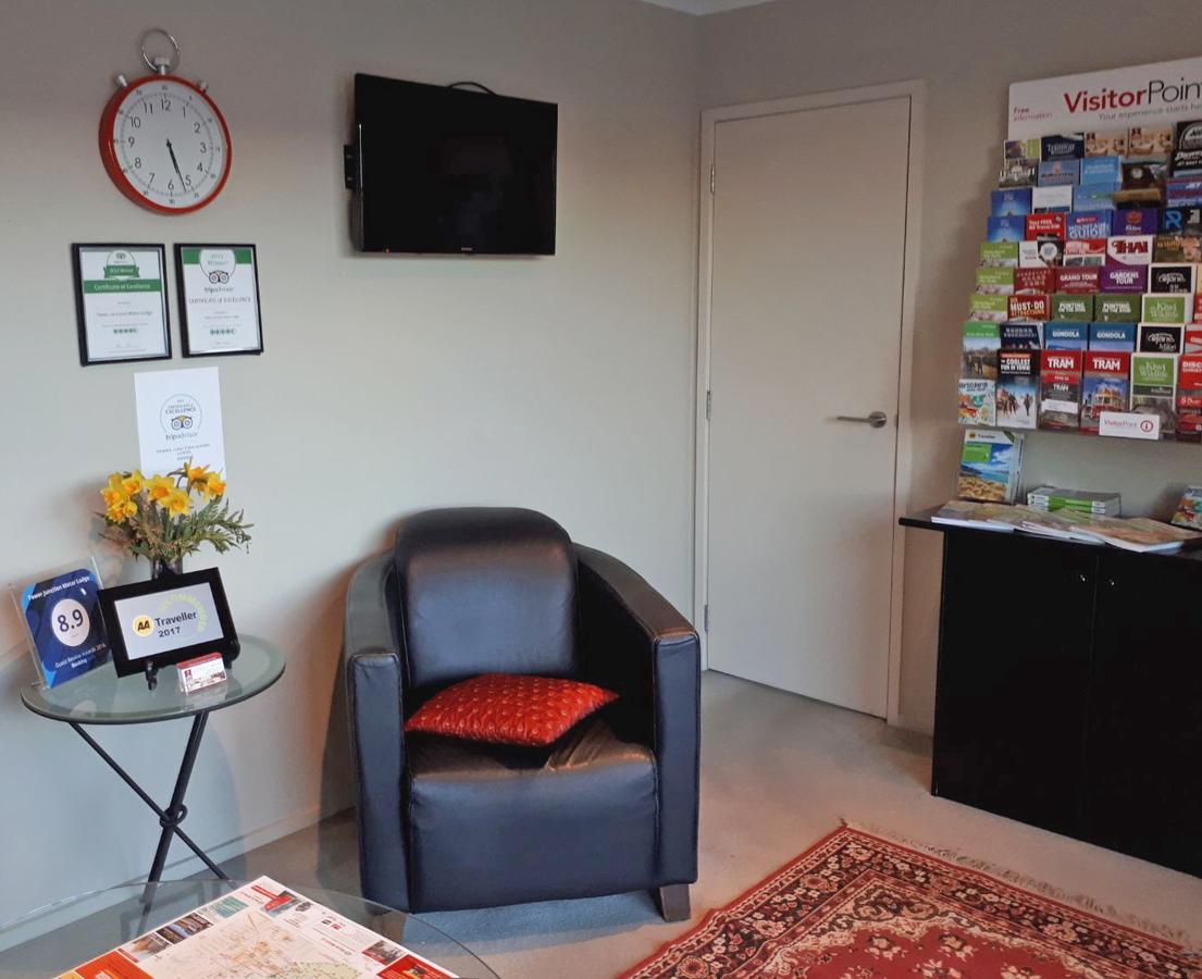 Tower Junction Motor Lodge: Central Stay with Free Railway Shuttle Christchurch Exterior photo